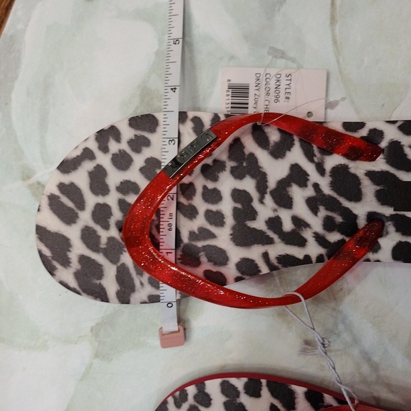 NWT DKNY Red and Animal Print Flip Flops - Picture 8 of 8
